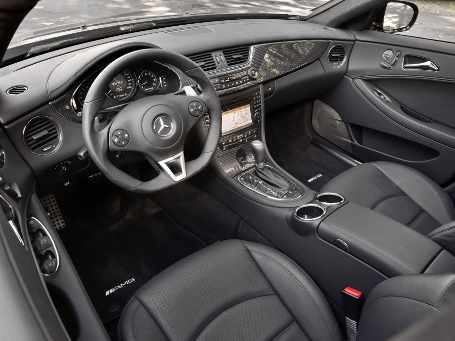  Mercedes-Benz CLS63 AMG 2008 года  (US) (фото 13 из 22)